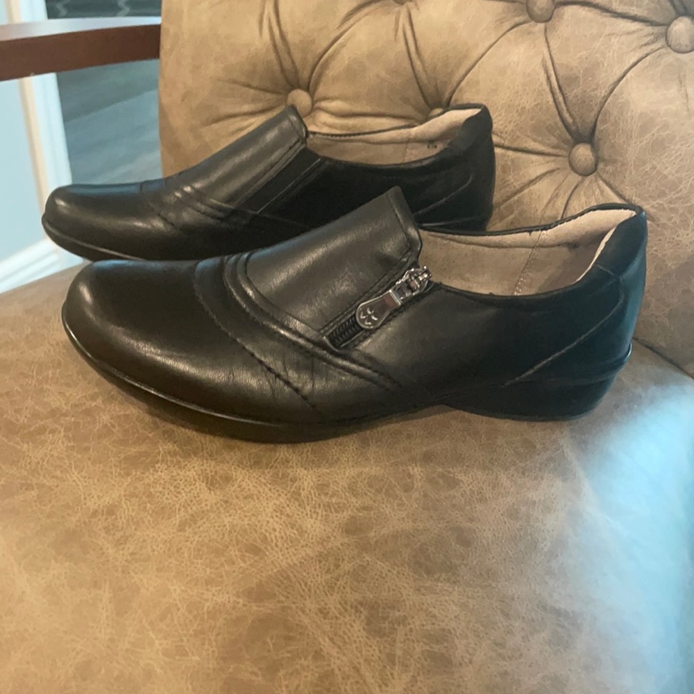 Naturizer N5 comfort shoes